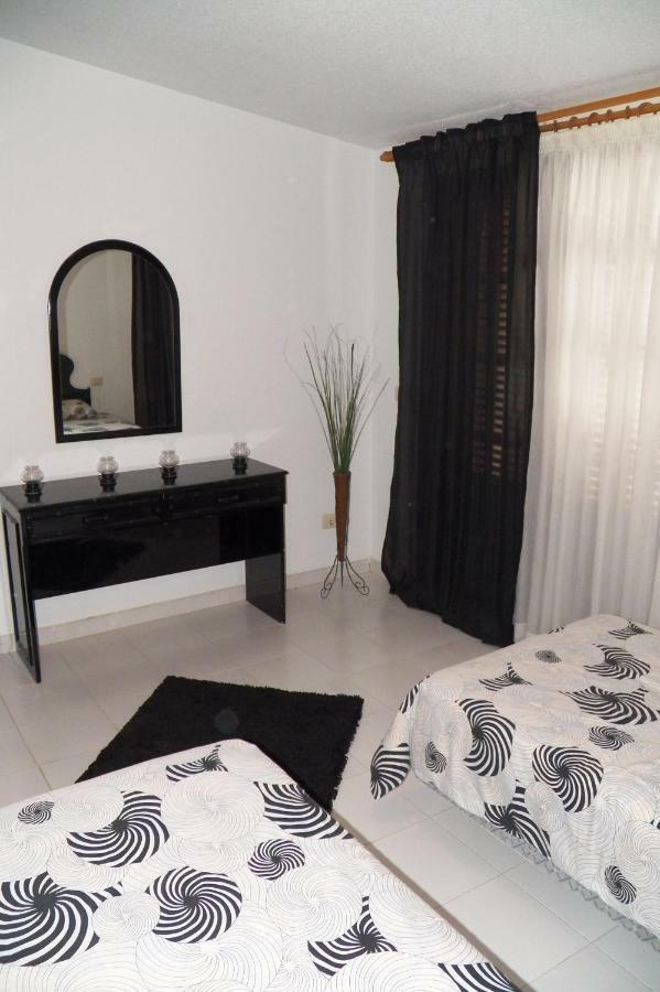 Coastside Apartment, Amarilla Bay กอสตา เดล ซิเลนซิโอ ภายนอก รูปภาพ